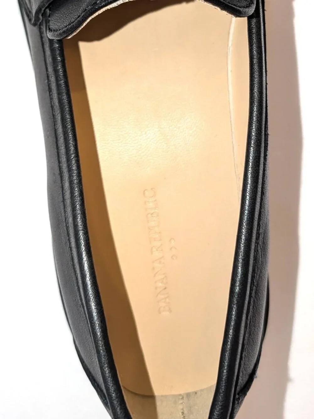 NWOT Banana Republic | Leather Vee Strap Lugg Sole Black Loafers | Size 8.5